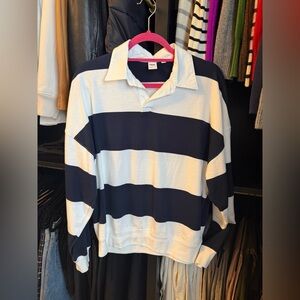 Aritzia TNA White and blue shirt